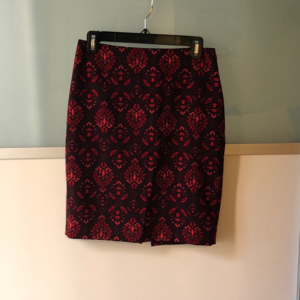 Ann Taylor red patterned skirt